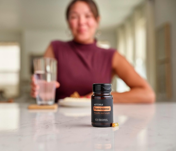 Комплекс dōTERRA с эфирным маслом ладана и босвеллиевой кислотой, 30 капсул