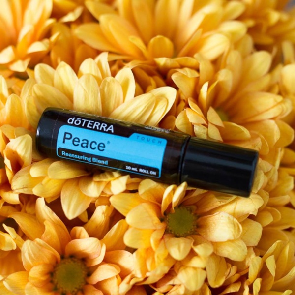 "Умиротворение/Спокойствие" умиротворяющая смесь эфирных масел, doTERRA Peace Touch, роллер 10 мл