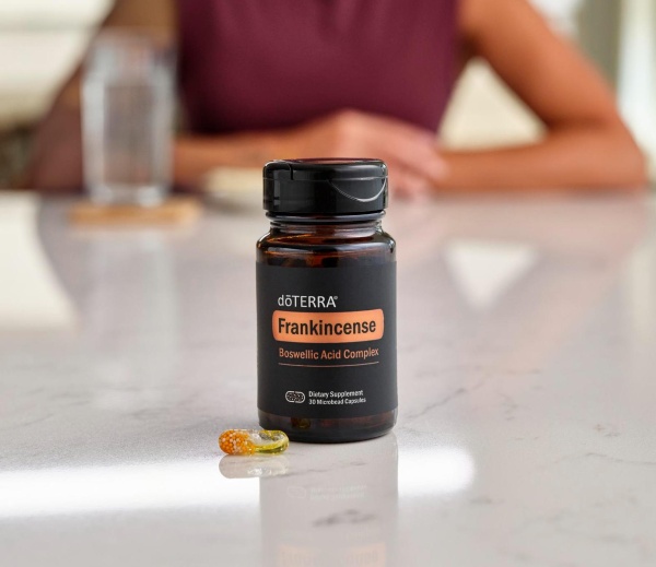 Комплекс dōTERRA с эфирным маслом ладана и босвеллиевой кислотой, 30 капсул