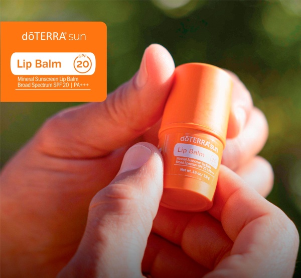 dōTERRA SUN Минеральный солнцезащитный бальзам для губ SPF 20