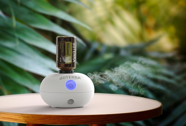 Набор doTERRA портативный диффузор Bubble с датчиком движения и смесь Малама, 15 мл