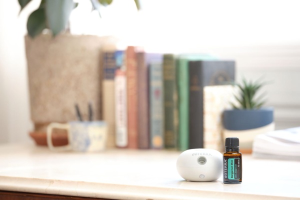 Набор doTERRA портативный диффузор Bubble с датчиком движения и масло Лимонная мята (Bergamot Mint), 15 мл