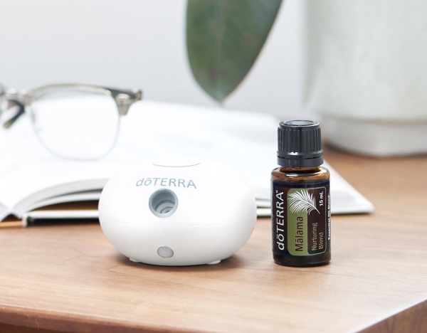 Набор doTERRA портативный диффузор Bubble с датчиком движения и смесь Малама, 15 мл