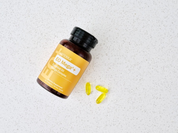 Комплекс doTERRA «EO Mega+» Омега с эфирными маслами, 90 капсул